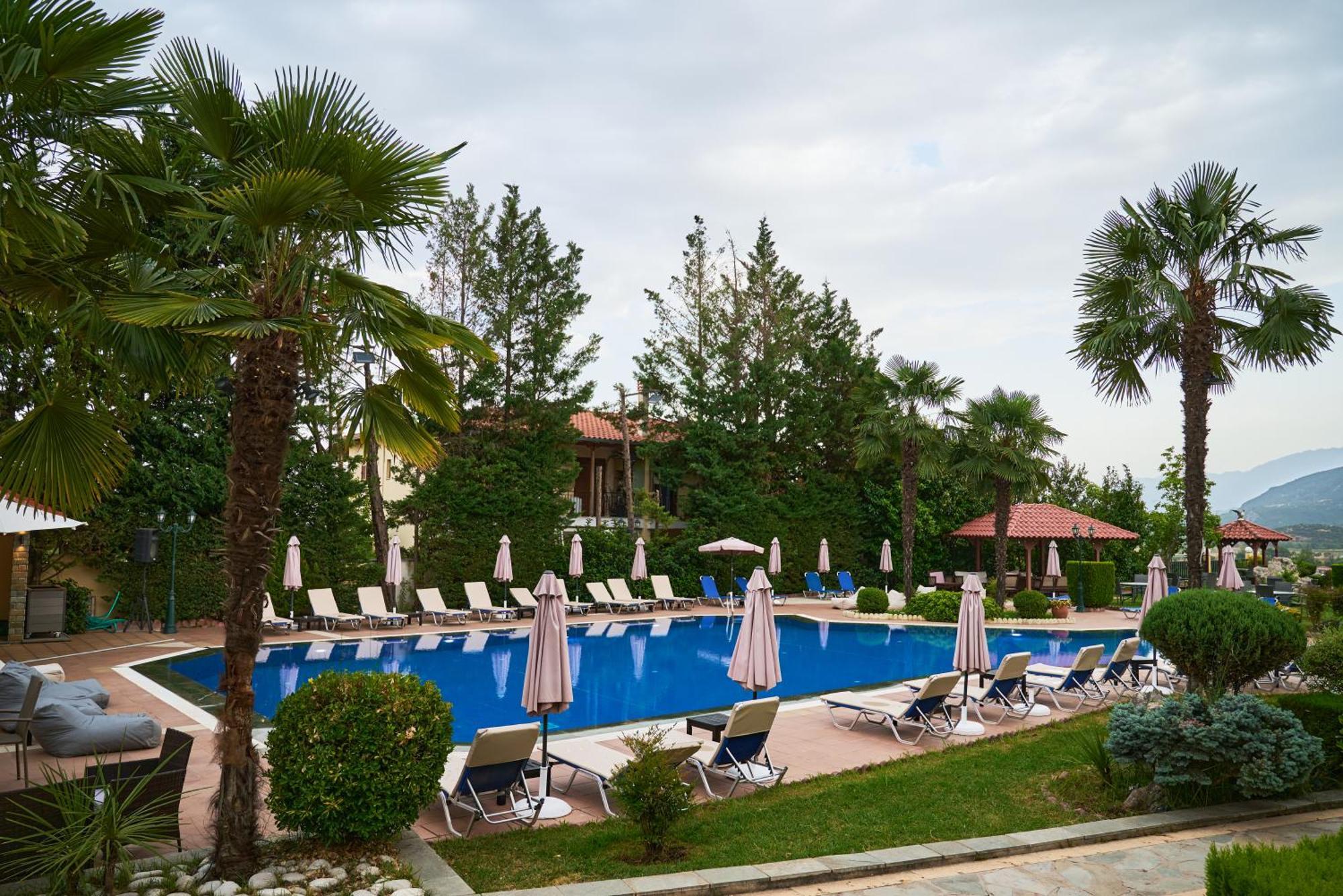 Famissi Suites 1 Kalambaka Exterior photo